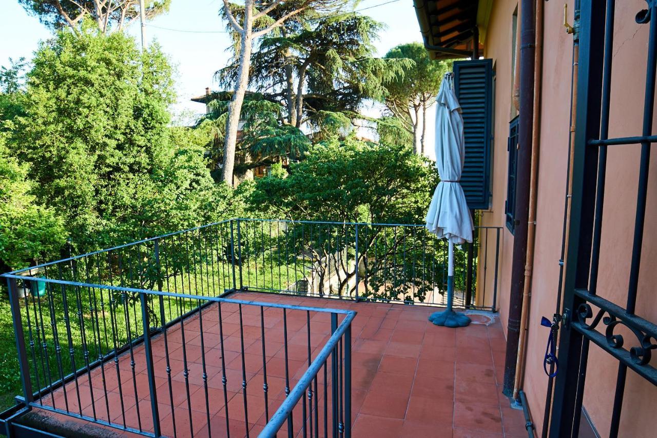Chic Apt In Villa - Dolcevita Holiday Firenze Bagian luar foto