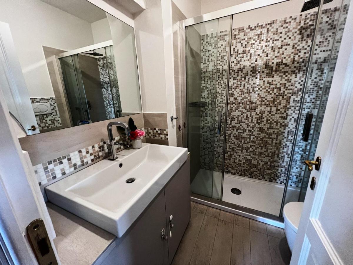 Chic Apt In Villa - Dolcevita Holiday Firenze Bagian luar foto