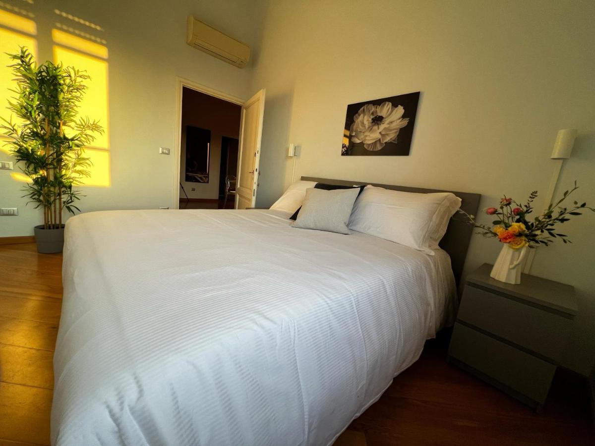 Chic Apt In Villa - Dolcevita Holiday Firenze Bagian luar foto