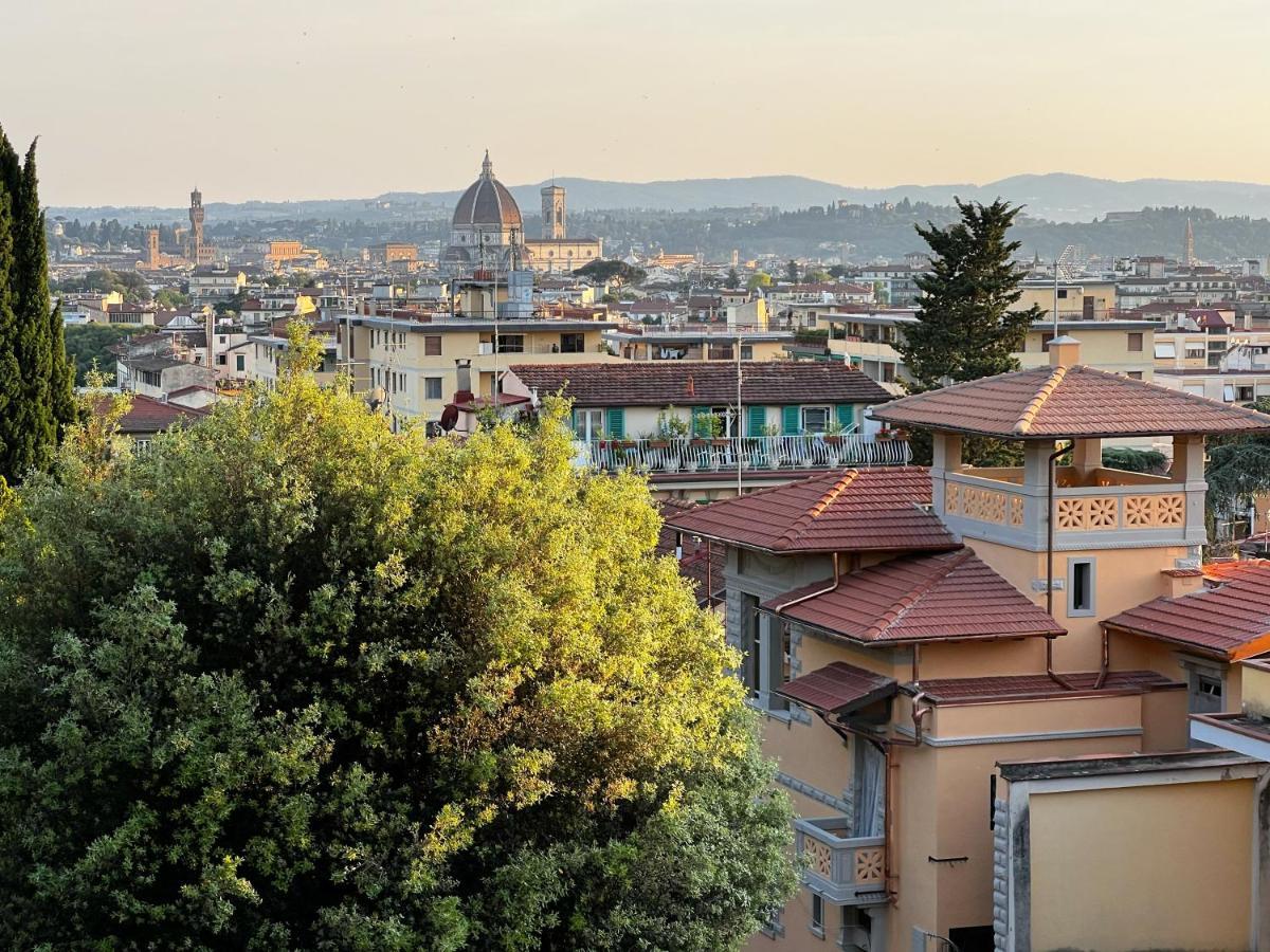 Chic Apt In Villa - Dolcevita Holiday Firenze Bagian luar foto
