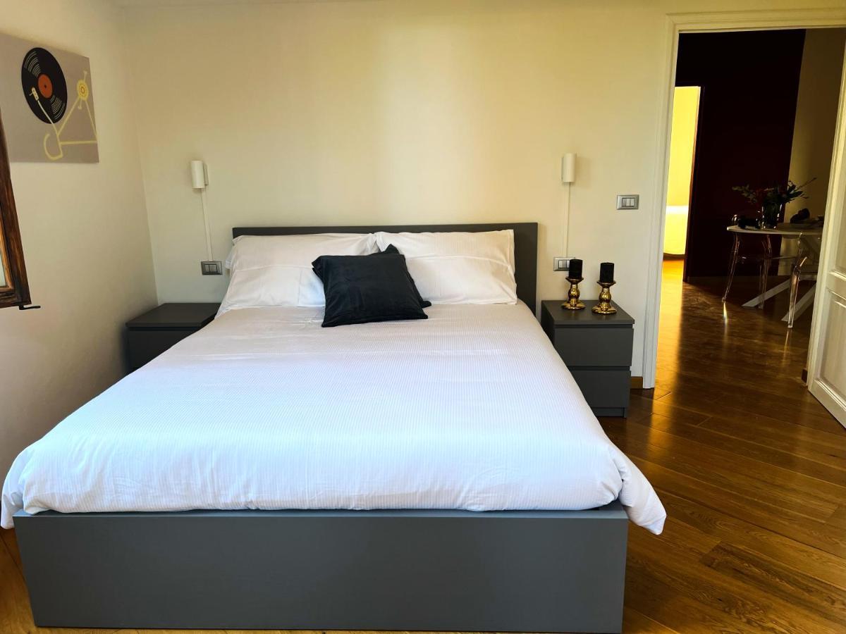 Chic Apt In Villa - Dolcevita Holiday Firenze Bagian luar foto